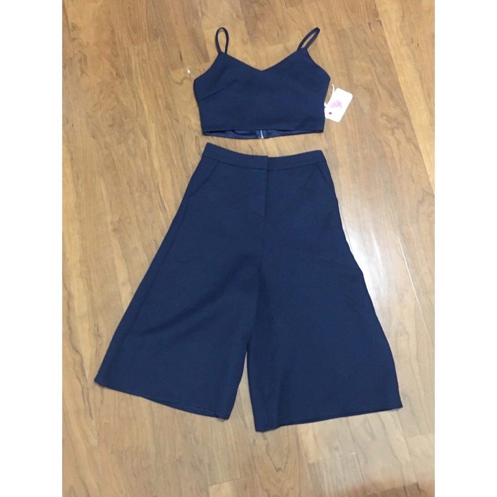 Matching wide leg set!!!